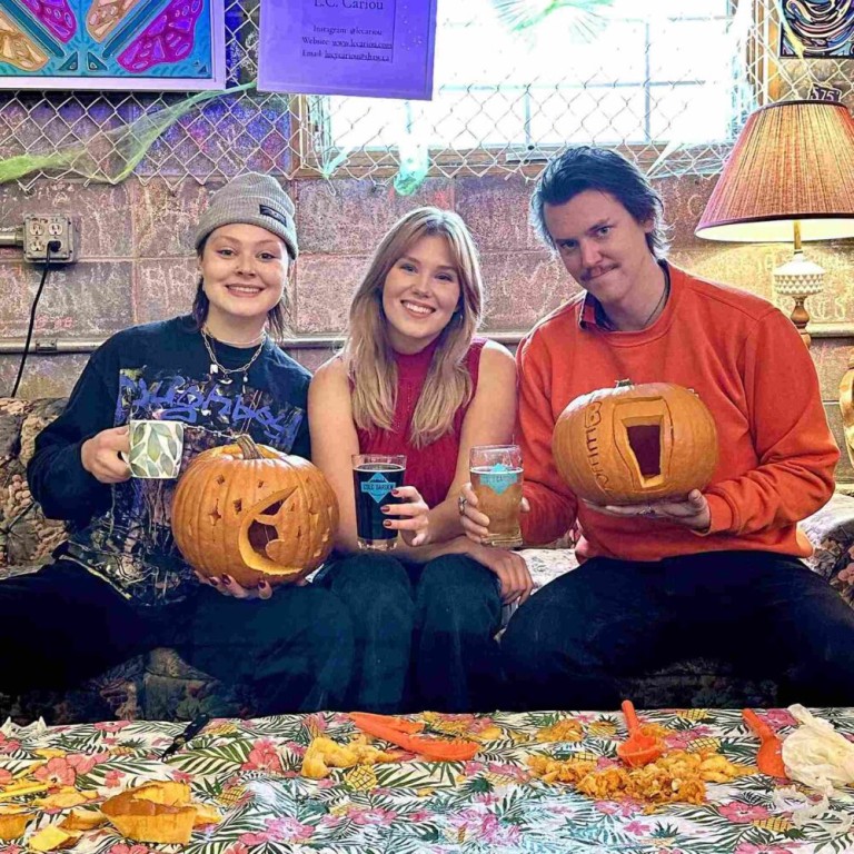 Crafty Mondays Pumpkin Carving Party